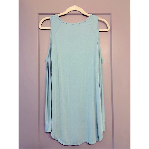 Good Condition - Dynamite Soft Long Sleeve Top - Small - Beautiful Green color - Picture 3 of 5